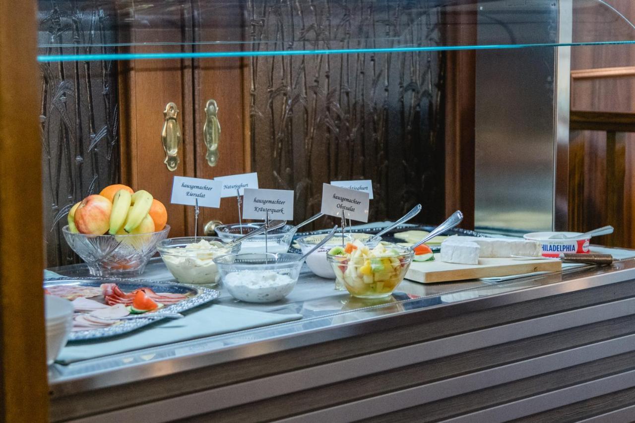 Hotel Mueller Genthin エクステリア 写真
