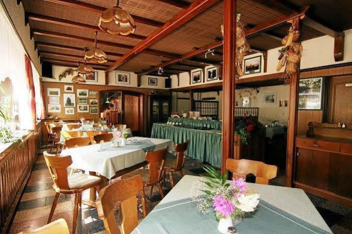 Hotel Mueller Genthin エクステリア 写真
